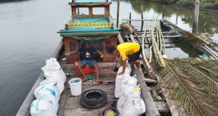 Dosen Unimed Berdayakan Masyarakat Nelayan di Kelurahan Belawan 1 Melalui Pembuatan dan Pemasangan Rumpon Ikan